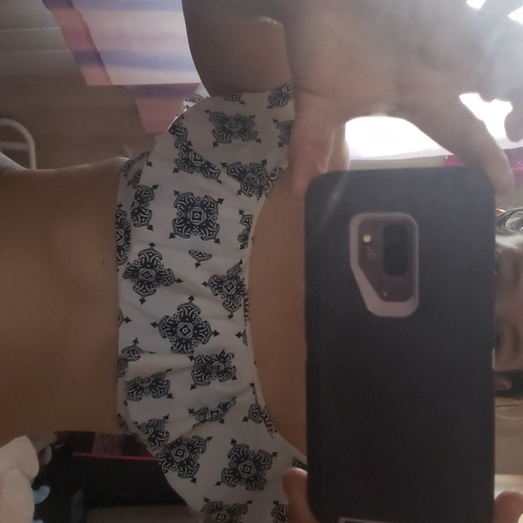 Bikini - Picture 5 of 6